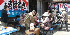 「谷人たちの美術館2011」写真集へ